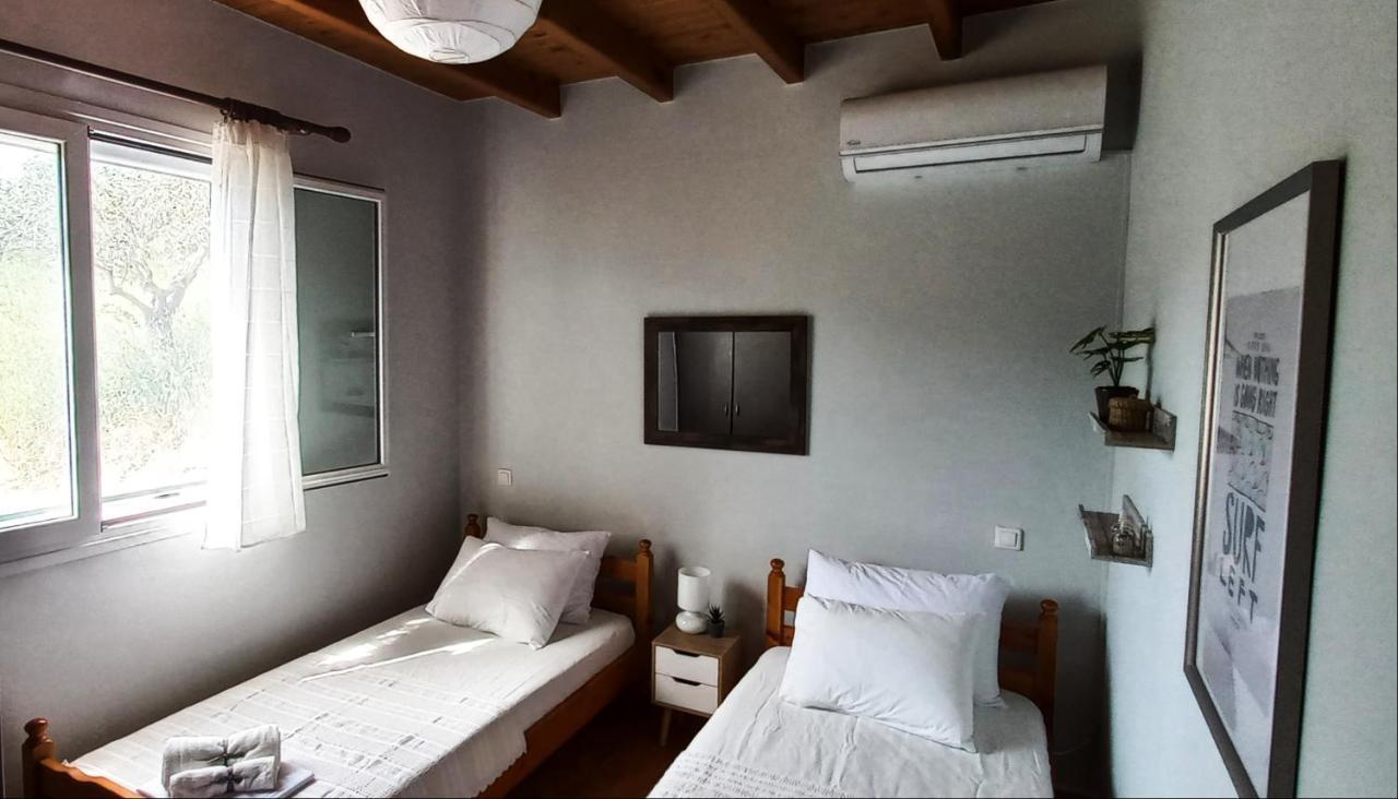Lily Home_Lefkada ~ Private Country House Kondaraíni エクステリア 写真