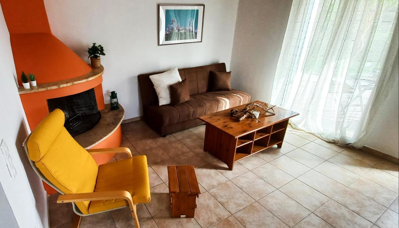 Lily Home_Lefkada ~ Private Country House Kondaraíni エクステリア 写真