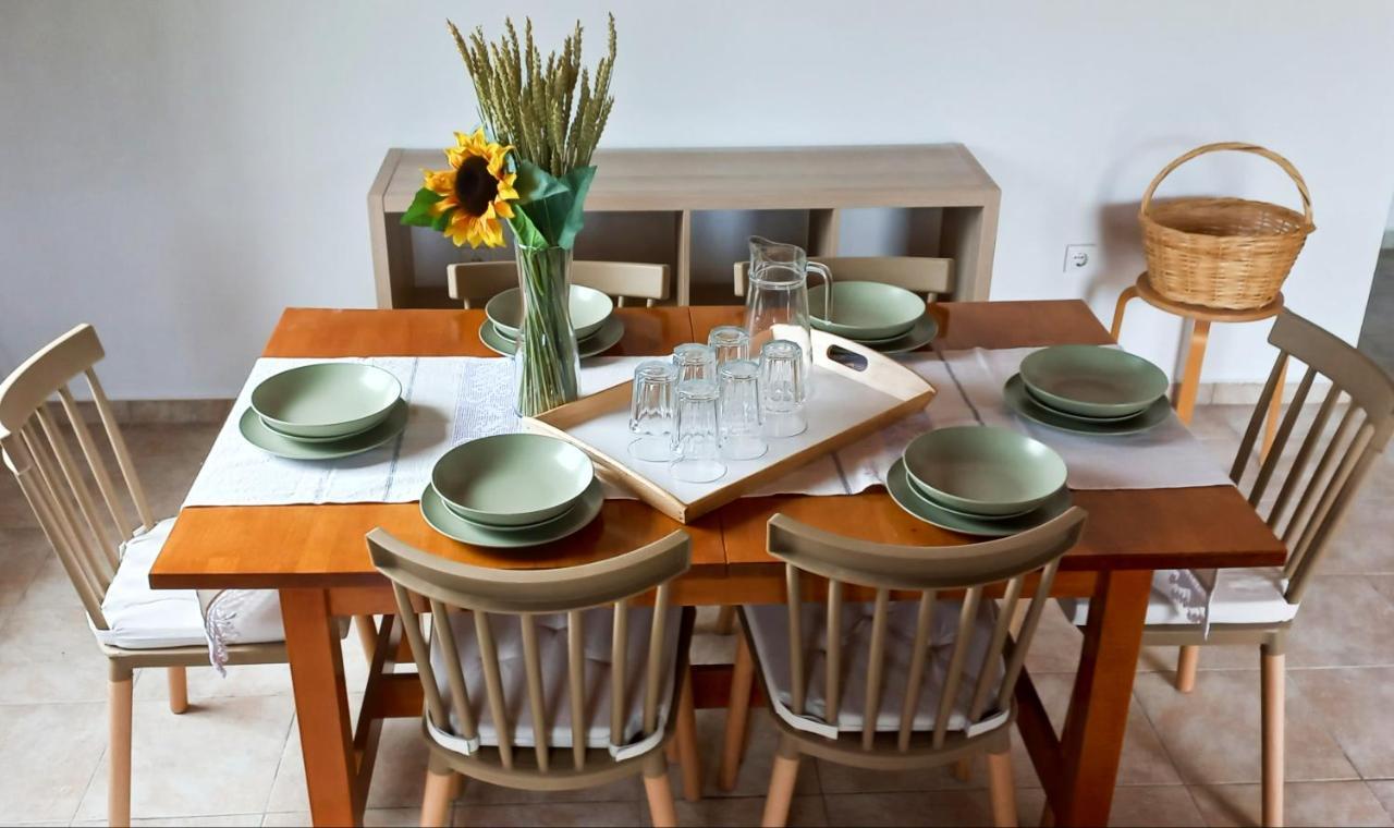 Lily Home_Lefkada ~ Private Country House Kondaraíni エクステリア 写真