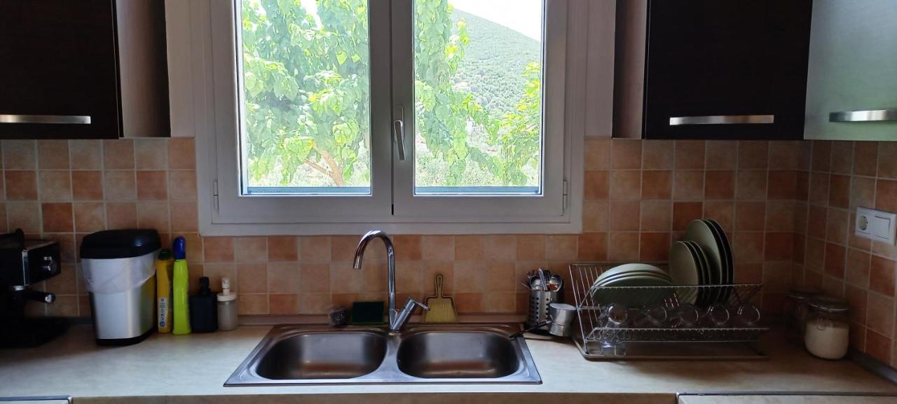 Lily Home_Lefkada ~ Private Country House Kondaraíni エクステリア 写真