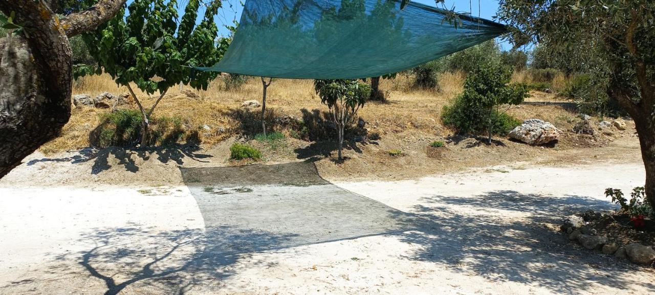 Lily Home_Lefkada ~ Private Country House Kondaraíni エクステリア 写真
